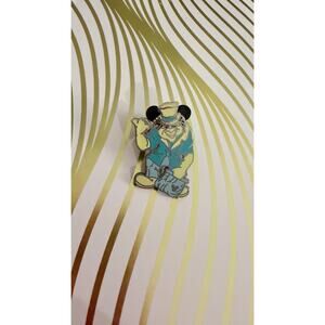 Disney Parks 2007 Hidden Mickey 1/3 Phineas Pock (Hitchhiking Ghost) Pin